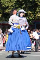 Le carnaval de Wormhout (géants le Roi des Mitrons, le frère jumeau du Roi des Mitrons, Mélanie Mich