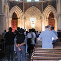 L'adoration publique des saints