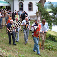 Pèlerinage de la chapelle perchée du Bas-Caumont