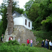 Pèlerinage de la chapelle perchée du Bas-Caumont