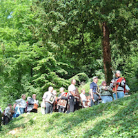 Pèlerinage de la chapelle perchée du Bas-Caumont