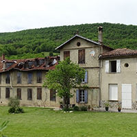 La fabrication de peignes de toilette en corne naturelle en Pays d’Olmes (Ariège)