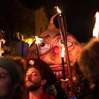 Lo Cese de Montaren : fête inventée et figure totémique du Pois Chiche à Montaren-et-Saint-Médiers