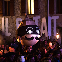 Lo Cese de Montaren : fête inventée et figure totémique du Pois Chiche à Montaren-et-Saint-Médiers