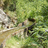 L'irrigation traditionnelle gravitaire par canaux en France